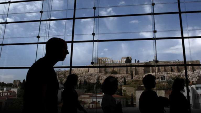 «Βραδυφλεγής βόμβα» στα θεμέλια της χώρας το δημογραφικό