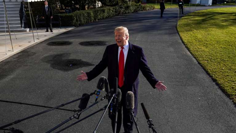 Τραμπ: Αν χρειαστεί θα κηρύξουμε κατάσταση έκτακτης ανάγκης