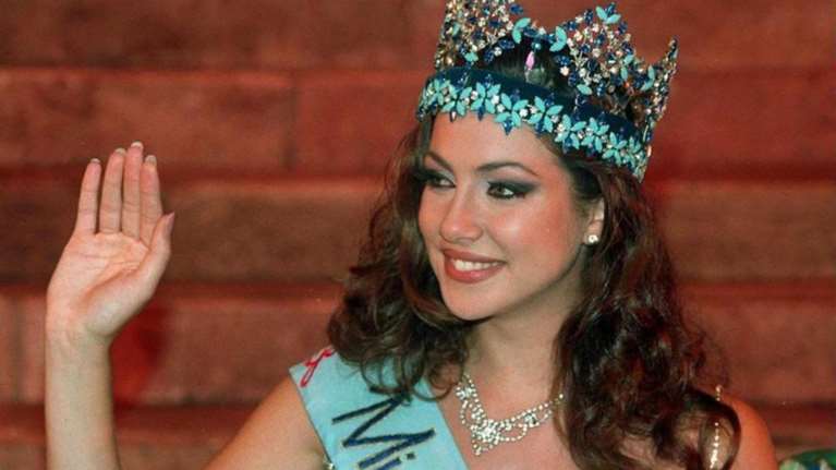 Ειρήνη Σκλήβα: Η σπάνια εμφάνιση μετά το διαζύγιο με την 15χρονη κόρη της