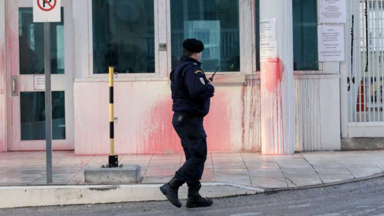 Ρουβίκωνας: Βίντεο απο την επίθεση στην πρεσβεία των ΗΠΑ