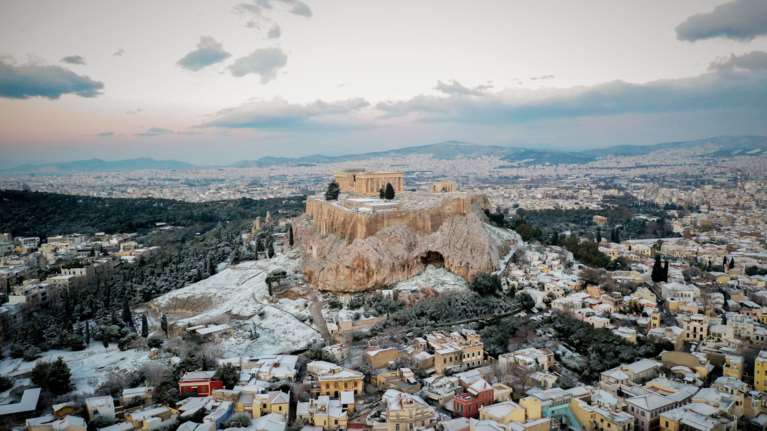 Η Ακρόπολη στα «λευκά» από ψηλά