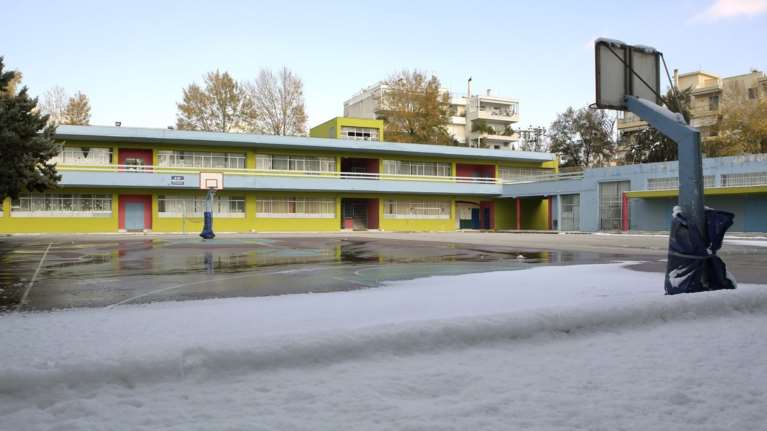 Νεότερη ενημέρωση: Ποια σχολεία δεν θα ανοίξουν στην Αττική την Τετάρτη