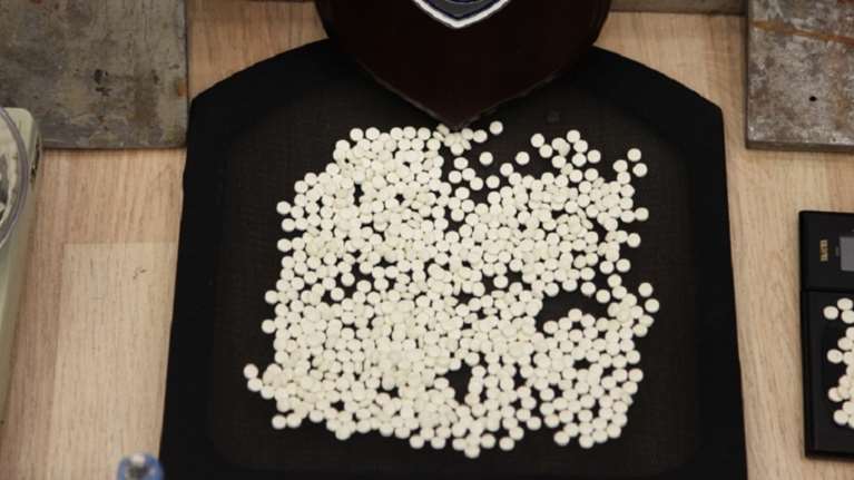 Μέσα σε πλάκες μολύβδου θα πέρναγαν χιλιάδες χάπια του ISIS