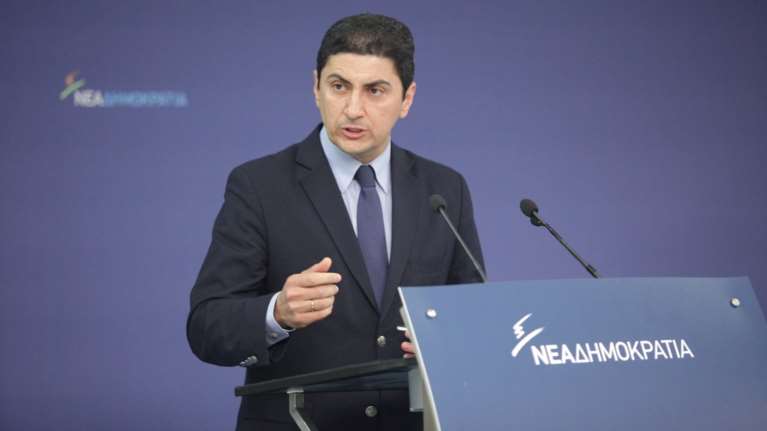 Αιχμές Αυγενάκη σε Παυλόπουλο - Σκληρή απάντηση Μαξίμου