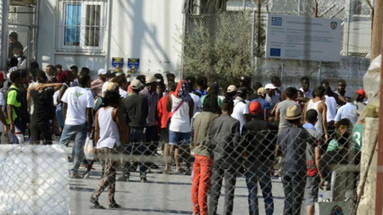 Ελεύθερος με όρους ο 26χρονος για το επεισόδιο με πρόσφυγα