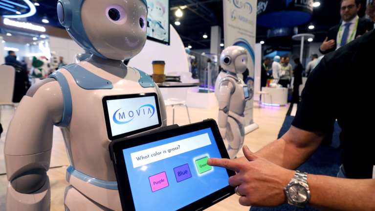 Εικονικό στριπτιζάδικο Eλληνα δημιουργού στην έκθεση ηλεκτρονικών του L.A