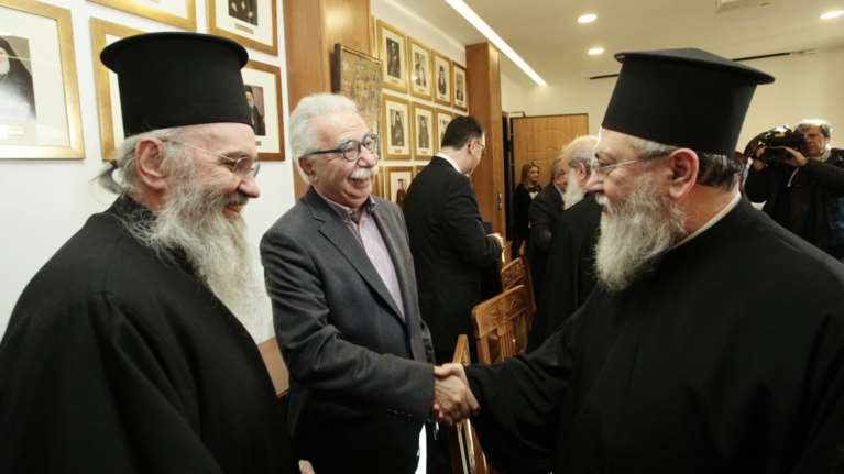 Ιερά Σύνοδος: Εμμένει στο ισχύον καθεστώς μισθοδοσίας κληρικών