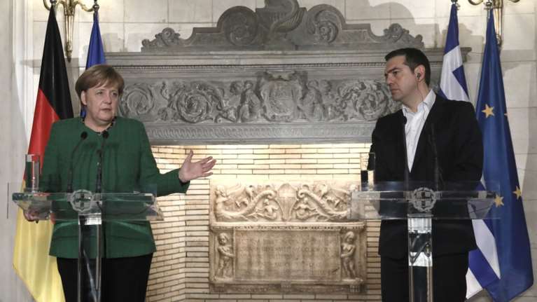 Μέρκελ: Καμία ανταλλαγή του ονοματολογικού με μεταρρυθμίσεις