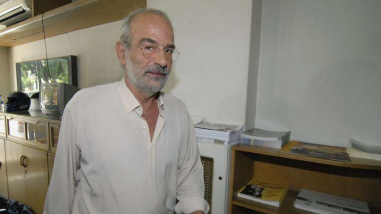 Αλαβάνος για Τσίπρα: Πρωθυπουργός με γερμανίδα μπέιμπι σίτερ