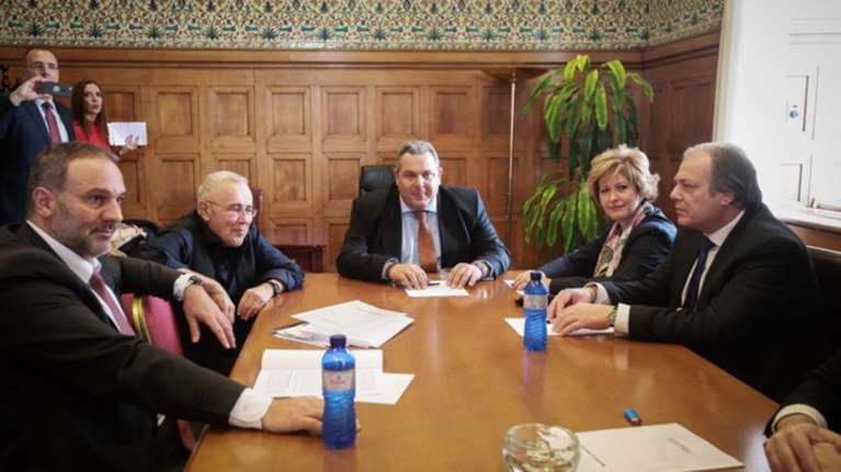 Καμμένος: &quot;Δεν υπάρχει θέμα εμπιστοσύνης, μόνο αν συνδεθεί με τις Πρέσπες&quot;