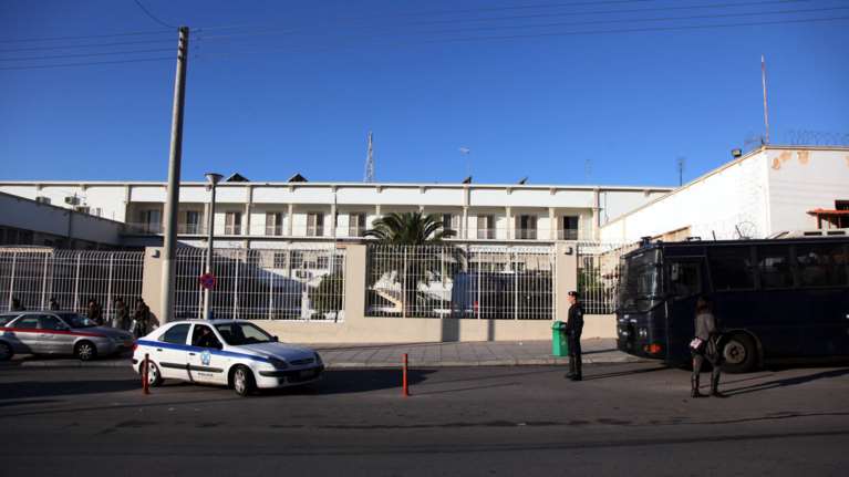 Άγρια συμπλοκή με έναν νεκρό στις φυλακές Κορυδαλλού