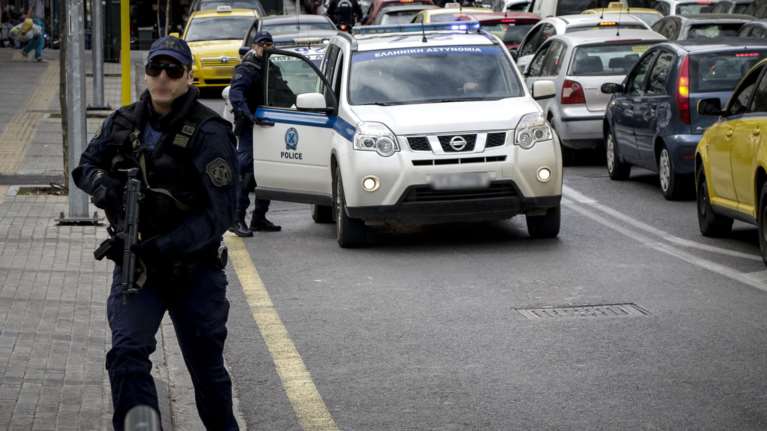 Δραπέτευσε κρατούμενος κατά τη μεταγωγή του στην Ευελπίδων