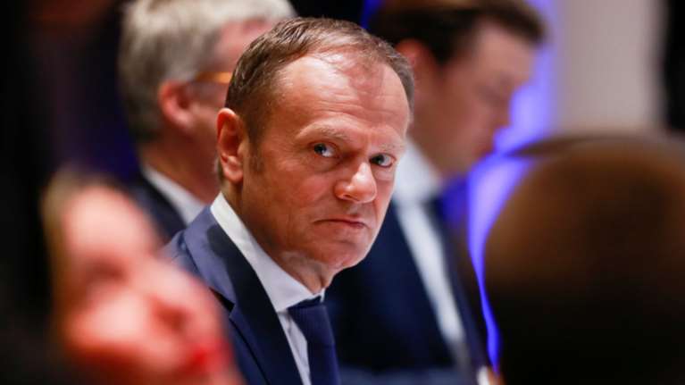 Τουσκ για Brexit: Να διευκρινίσει τις προθέσεις της η Βρετανία