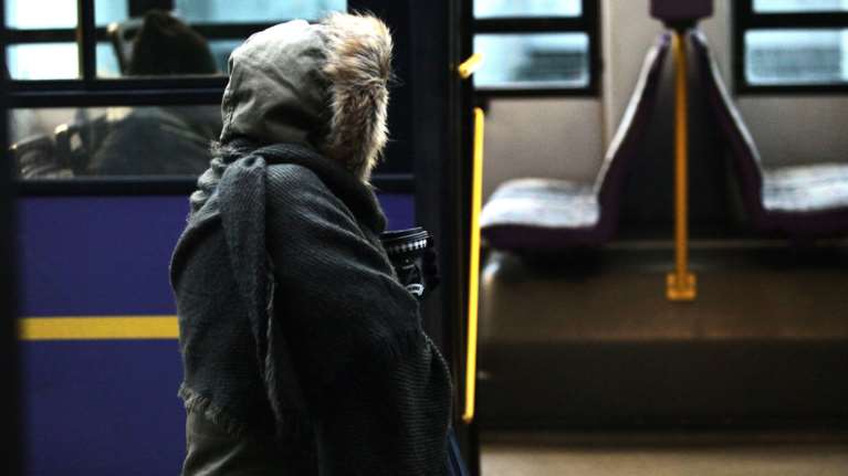 Τσουχτερό κρύο, παγετός και χιόνια