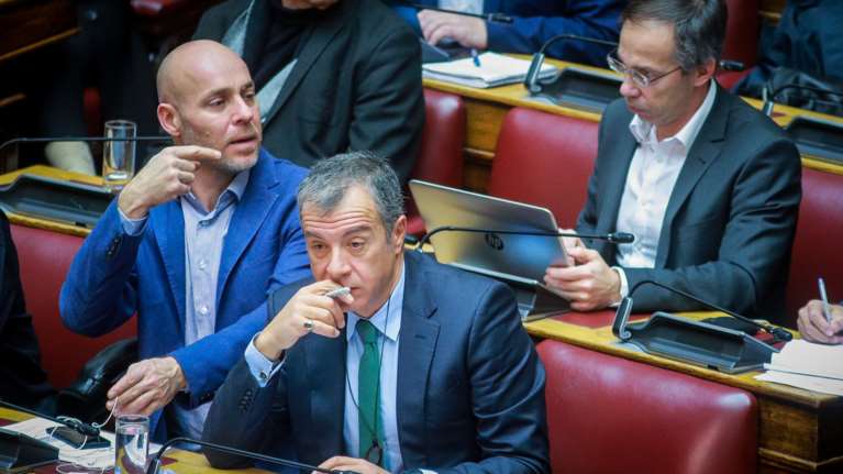 Το βάρος για τη Συμφωνία των Πρεσπών στο αναποφάσιστο Ποτάμι