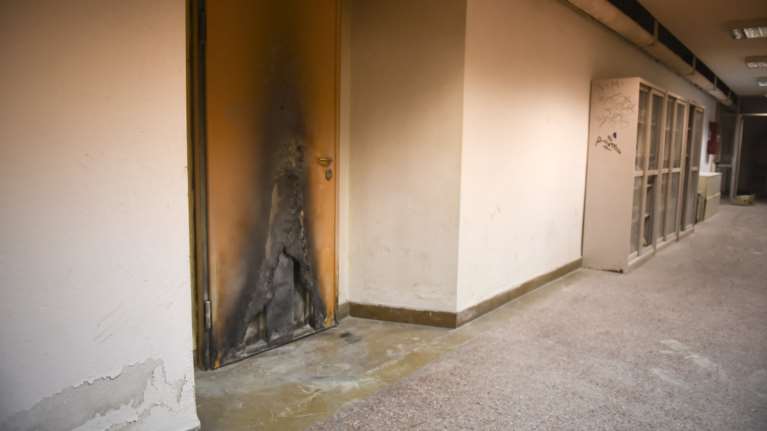 ΑΠΘ: Τοξικομανείς φέρεται να προκάλεσαν τους βανδαλισμούς