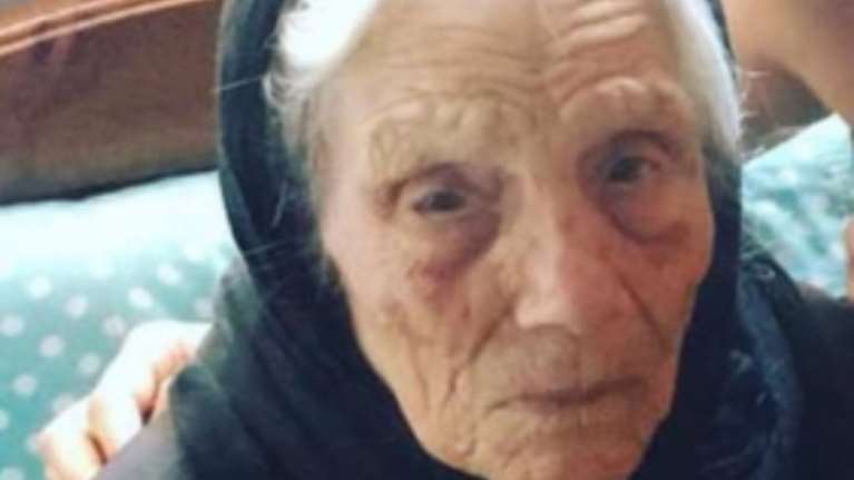 Η υπεραιωνόβια Καλύμνια με τα 50 εγγόνια και τα 87 δισέγγονα