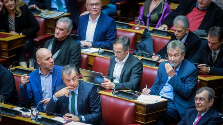 Tα πάνω - κάτω στον κοινοβουλευτικό χάρτη λόγω Πρεσπών