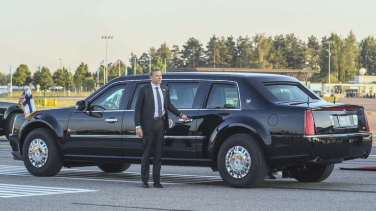 Πώς κατασκευάστηκε η λιμουζίνα που χρησιμοποιεί ο Πούτιν - Βίντεο