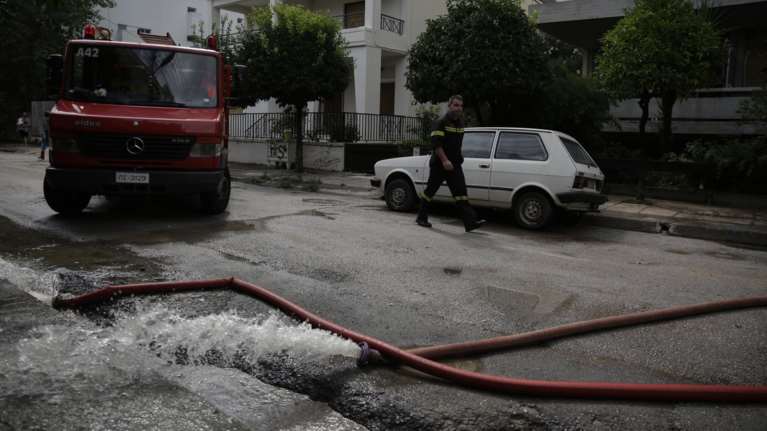 Διασώθηκαν εννέα άτομα που εγκλωβίστηκαν λόγω βροχής στη Μεσσηνία