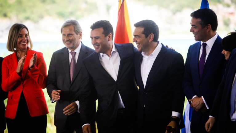 Από την πΓΔΜ στη Βόρεια Μακεδονία μέσω... Πρεσπών