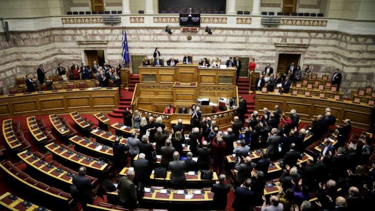 FAZ για Συμφωνία των Πρεσπών: &quot;28 χρόνια και 38 ώρες&quot;