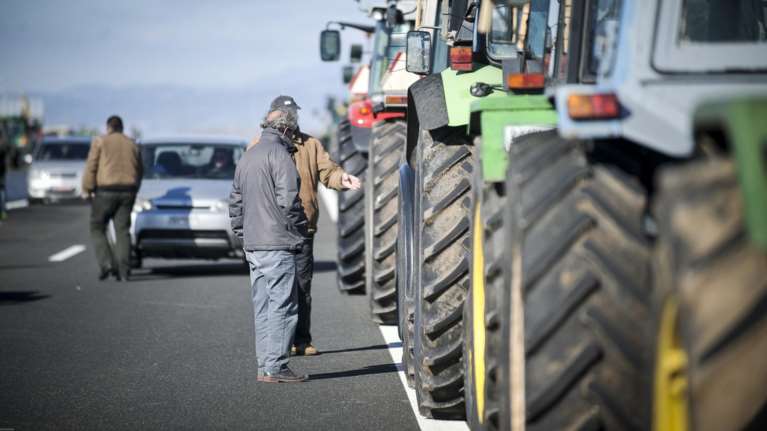 Ξανά στους δρόμους οι αγρότες - Πού θα στηθούν μπλόκα