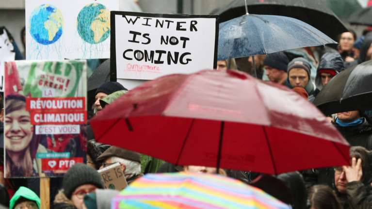 Χιλιάδες Βέλγοι στους δρόμους για την κλιματική αλλαγή [Εικόνες]