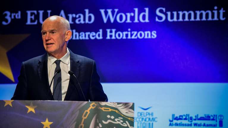 Παπανδρέου: Φλόγα σε πυριτιδαποθήκη το διχαστικό κλίμα