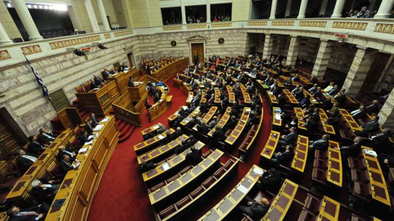 Προβληματισμός στο Μαξίμου για την ισορροπία τρόμου στη Βουλή