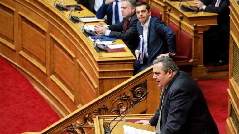 Ο &quot;πόλεμος της γκαζόζας&quot; και τα σενάρια διάσωσης της ΚΟ των ΑΝΕΛ