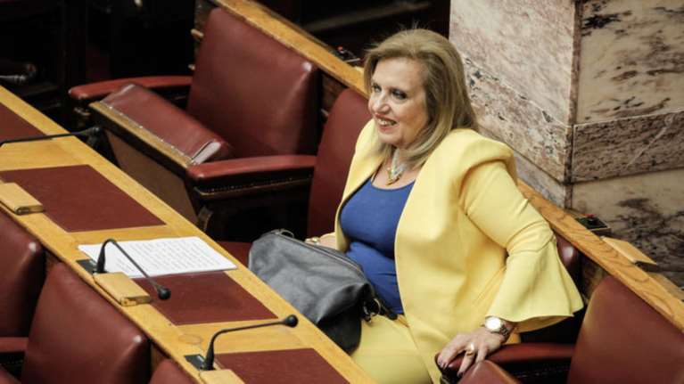 Μεγαλοοικονόμου: Παραδίδω την έδρα - Λεβέντης: Τη δεχόμαστε