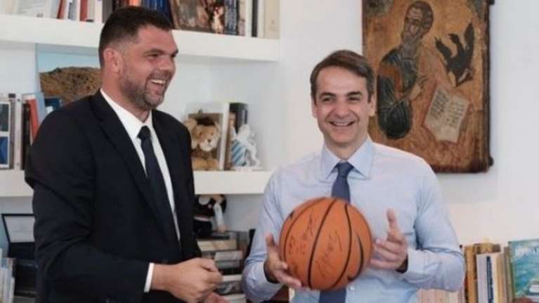 Δ. Παπανικολάου: «Τρίποντο» στην πολιτική με τη φανέλα της ΝΔ