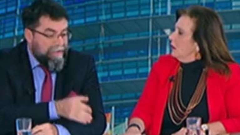 Μεγαλοοικονόμου: Είστε κουραμπιέδες - Οικονόμου: Είσαι γελοία