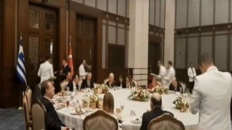 Μπουζούκι και λαχανοντολμάδες στο δείπνο Τσίπρα - Ερντογάν