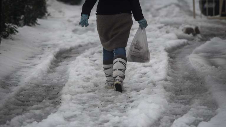 Έντονη χιονόπτωση στα ορεινά των Τρικάλων