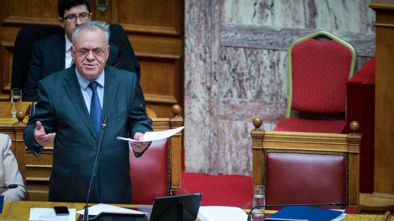 Νεό καμπανάκι Δραγασάκη για «κόκκινα δάνεια» και τράπεζες