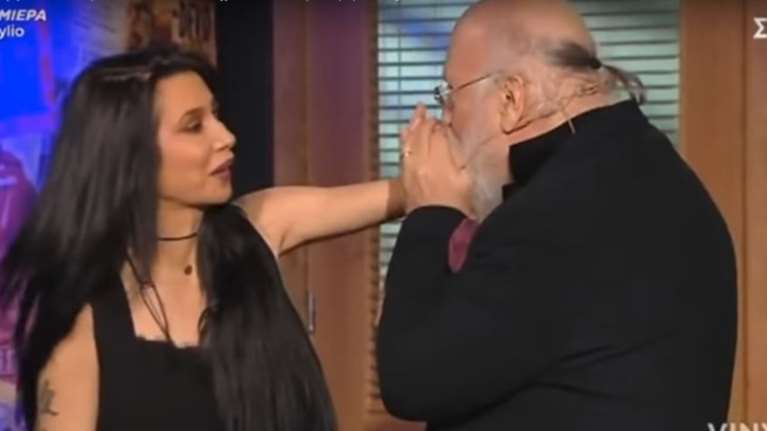 Έκαναν έκπληξη την Πάολα στον Σαββόπουλο! Δείτε το βίντεο