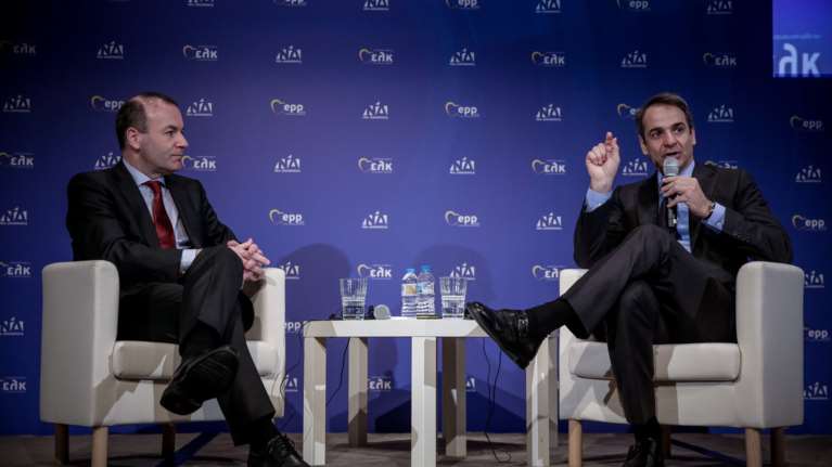 Βέμπερ: «Χρειαζόμαστε μια νέα κυβέρνηση στην Ελλάδα»