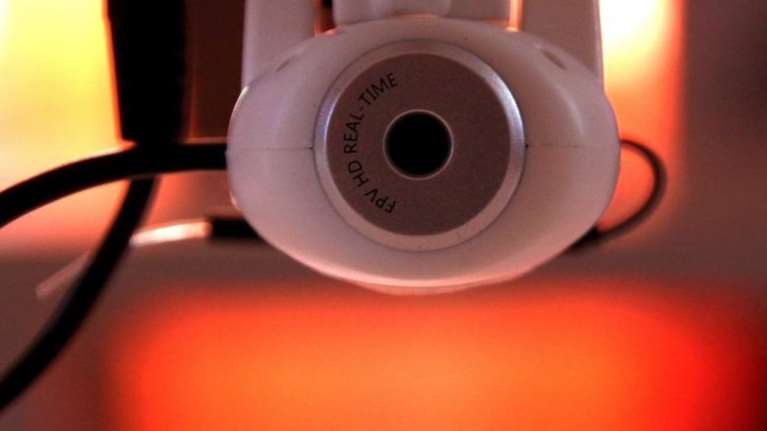 Παλλήνη: Πατέρας βρέφους 6 μηνών ο 43χρονος που είχε βάλει κρυφή κάμερα στις τουαλέτες της εταιρείας και του σπιτιού του