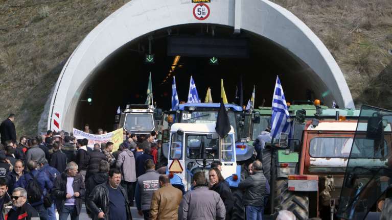 Στην κυκλοφορία η εθνική οδός Αθηνών–Θεσσαλονίκης, στο ύψος των Τεμπών