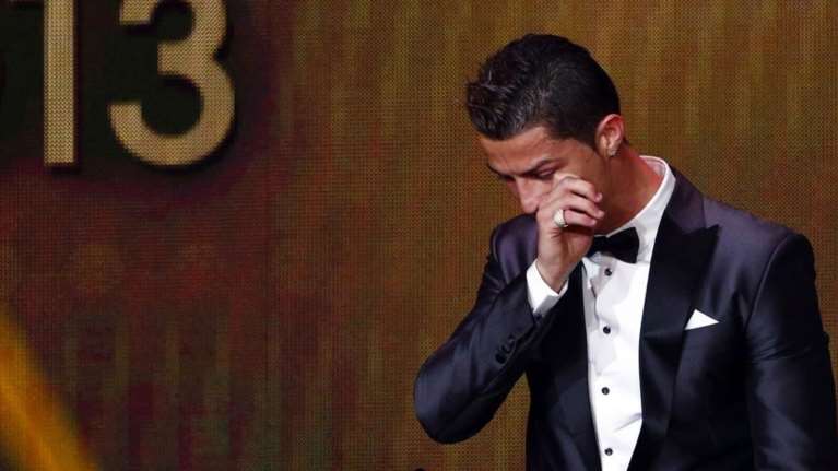 Δύσκολες ώρες για τη μαμά του Ρονάλντο: «Τώρα δίνω μάχη για τη ζωή μου»