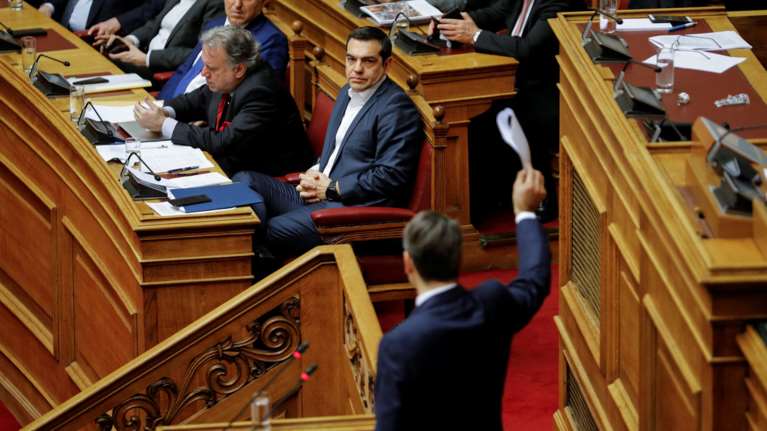 Ανάλυση του Reuters: Ο Τσίπρας μπροστά στον γρίφο των εκλογών