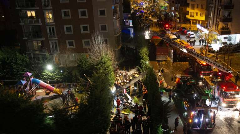 Συνετρίβη στρατιωτικό ελικόπτερο στην Κωνσταντινούπολη - Video