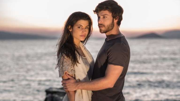 «Κόβεται» οριστικά το Τατουάζ: Οι ηθοποιοί το έμαθαν με... email