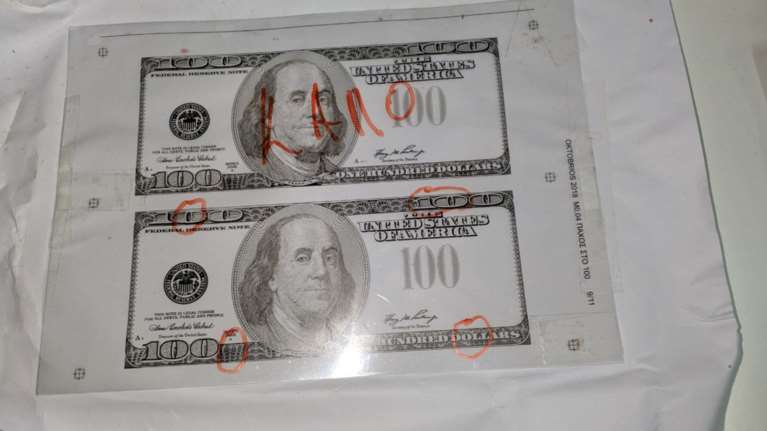 Κύκλωμα παραχάραξης δολαρίων στη Θεσσαλονίκη-Επτά συλλήψεις