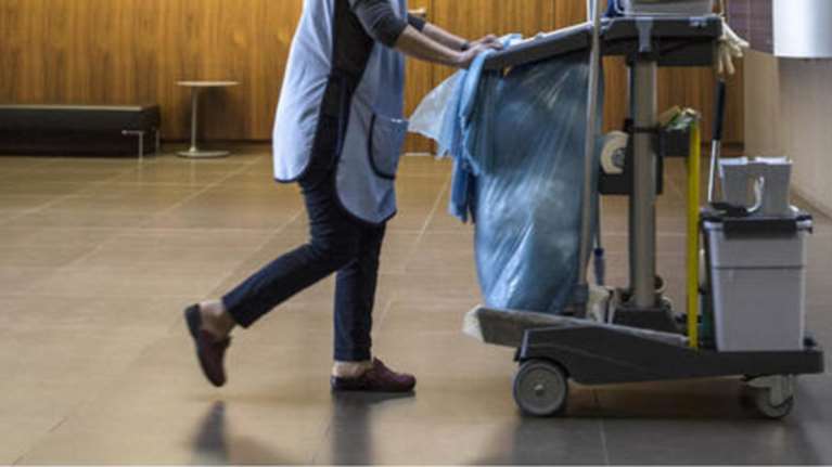 Οκτώ χρόνια σε καθαρίστρια με 13 παιδιά για παραποίηση απολυτηρίου