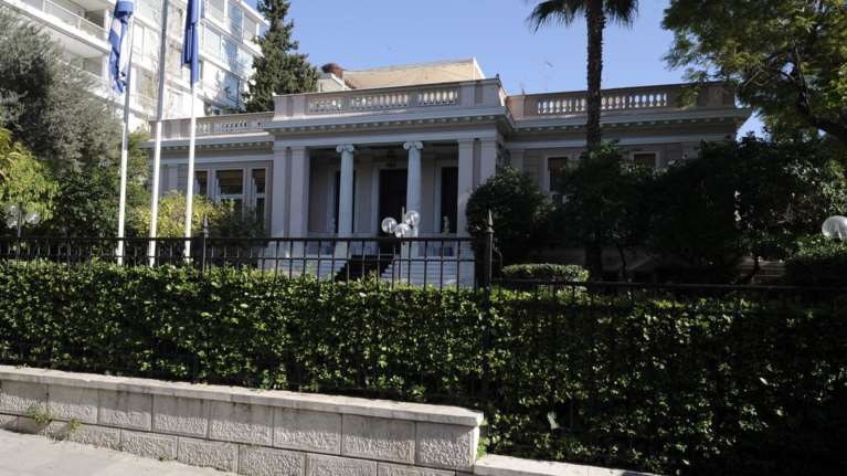 Αντίστροφη μέτρηση για τον ανασχηματισμό μετά την αναθεώρηση