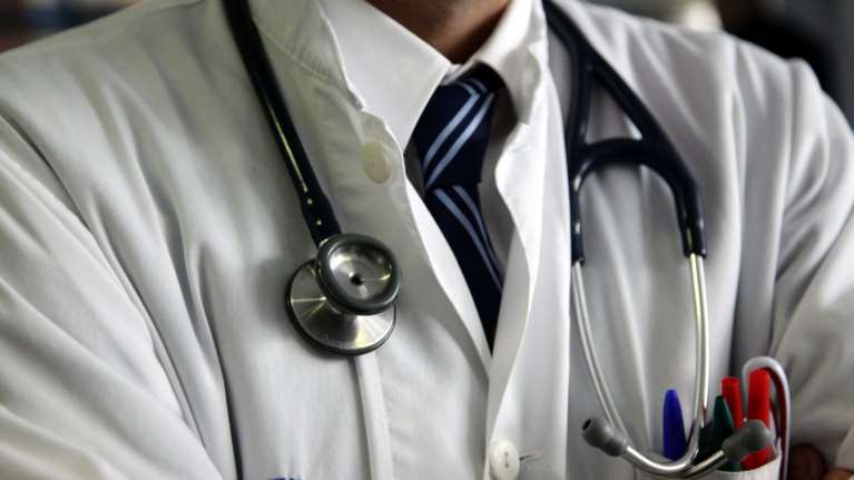 ΙΣΑ για θανάτους από γρίπη: Το Υπ. Υγείας να αναλάβει τις ευθύνες του