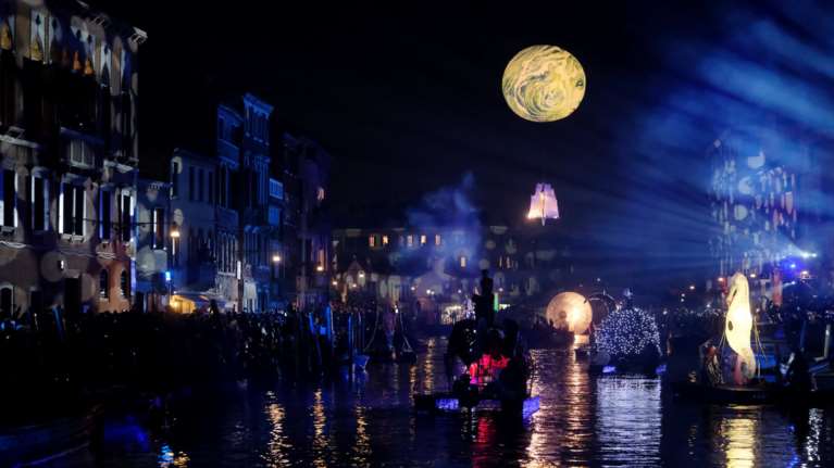 Εντυπωσιακές εικόνες από το καρναβάλι της Βενετίας